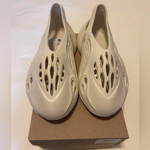 Yeezy Foam RNR Sand